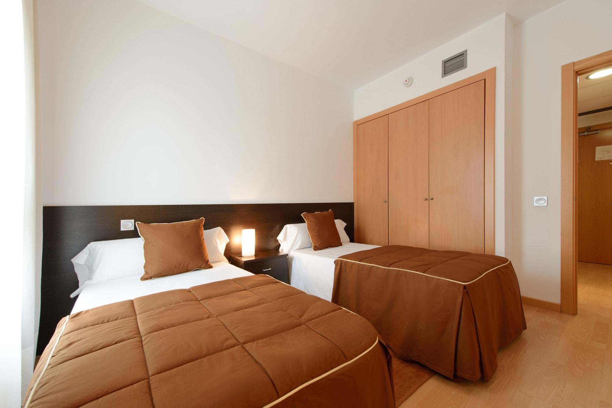 Madrid Airport Suites, Affiliated By Melia Екстер'єр фото