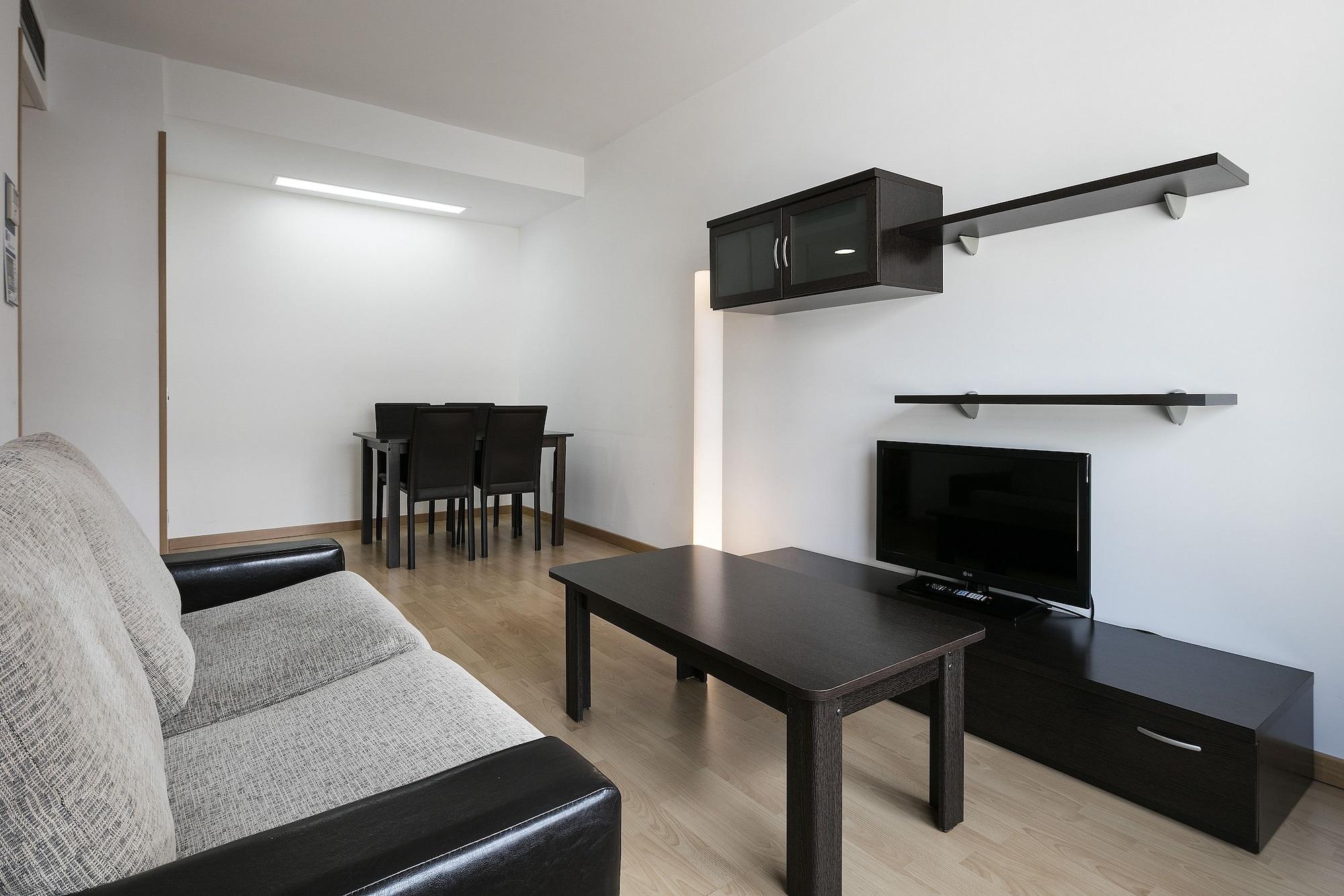 Madrid Airport Suites, Affiliated By Melia Екстер'єр фото