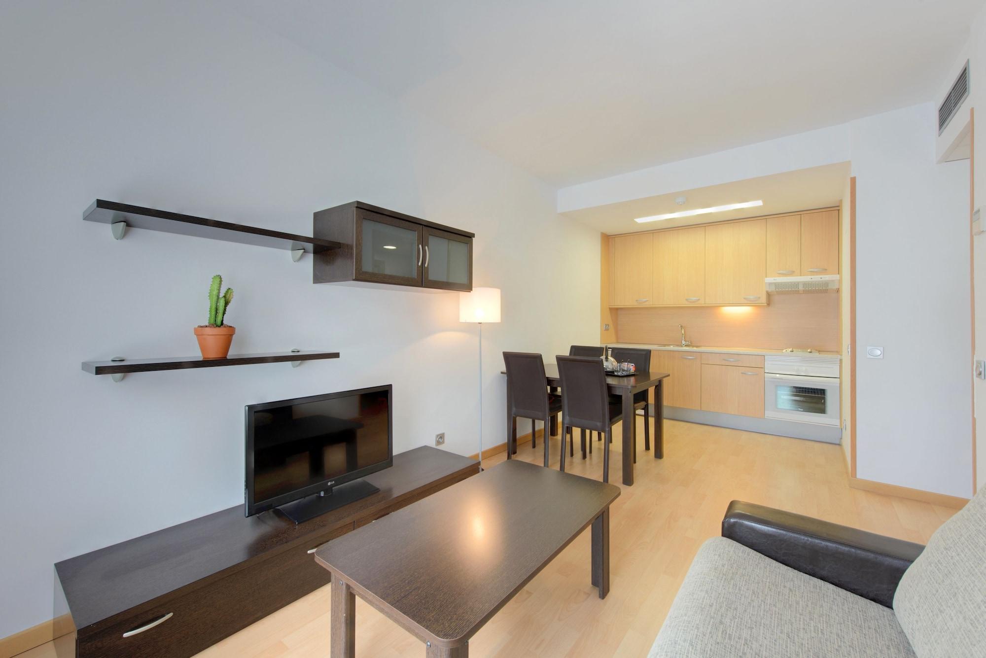 Madrid Airport Suites, Affiliated By Melia Екстер'єр фото
