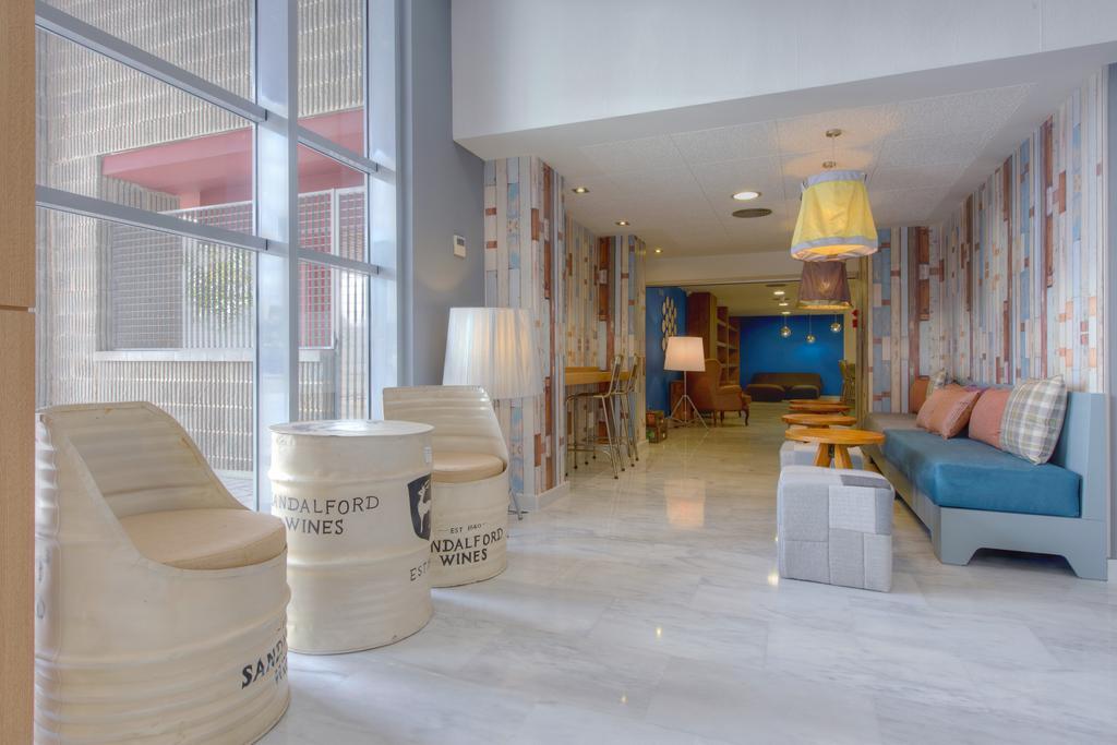 Madrid Airport Suites, Affiliated By Melia Екстер'єр фото