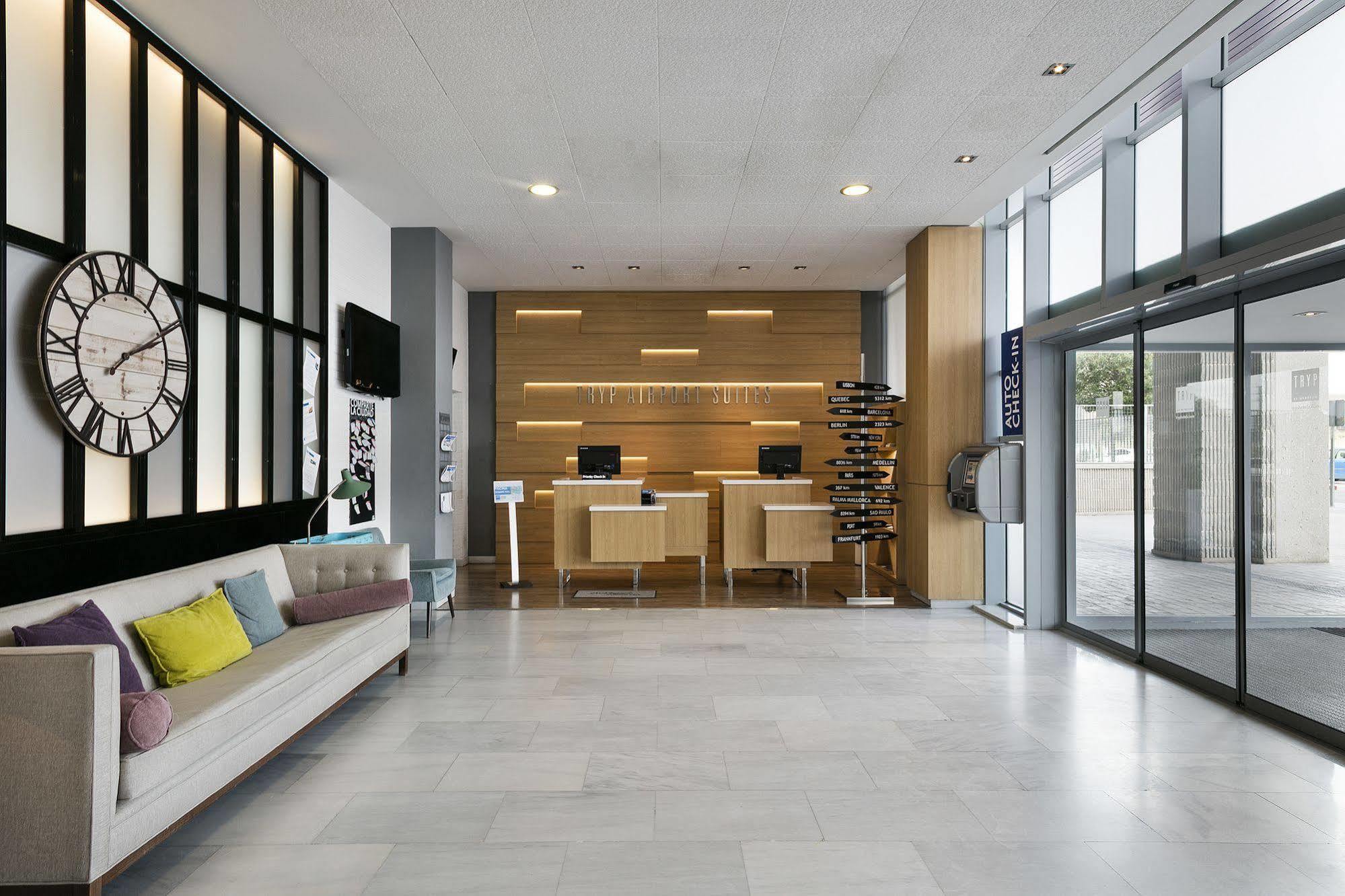 Madrid Airport Suites, Affiliated By Melia Екстер'єр фото