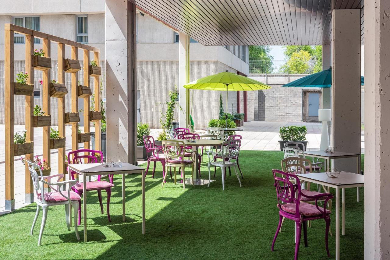 Madrid Airport Suites, Affiliated By Melia Екстер'єр фото